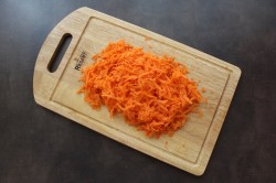 Горячий борщ из маринованной свеклы - шаг 4