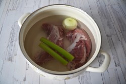 название картинки Борщ со свининой