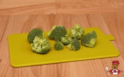Пюре из брокколи на пару - шаг 1