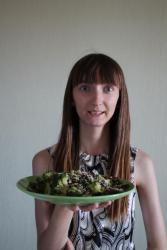 Брокколи с шампиньонами и имбирем