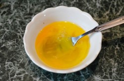 Брокколи с яйцом на сковороде