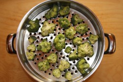 Капуста брокколи в пароварке