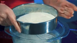 название картинки Бублики с маком на молоке