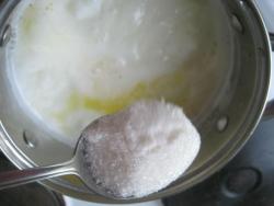 Булочки дрожжевые для хот догов на сливочном масле - шаг 3 Булочки дрожжевые для хот догов на сливочном масле - шаг 3