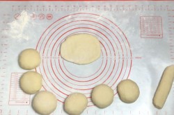 Булочки для хот догов в домашних условиях - шаг 11