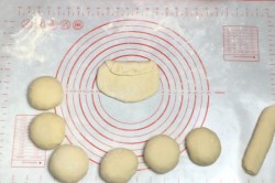 Булочки для хот догов в домашних условиях - шаг 12