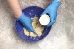 Булочки для хот догов в домашних условиях - шаг 7