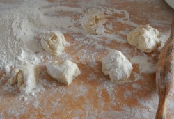 Булочки на молоке дрожжевые