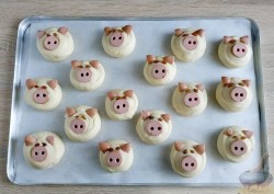 название картинки Булочки поросята в год Кабана-Свиньи