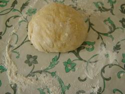 название картинки Дрожжевые булочки с творогом и корицей