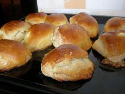 название картинки Дрожжевые булочки с творогом и корицей
