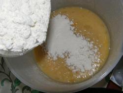 название картинки Дрожжевые булочки с творогом и корицей