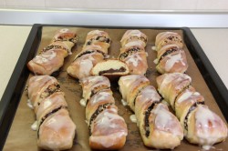 название картинки Булочки с глазурью и шоколадным пудингом