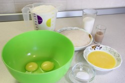 название картинки Булочки с глазурью и шоколадным пудингом