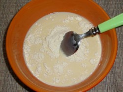 Булочки с джемом из дрожжевого теста - шаг 3 Булочки с джемом из дрожжевого теста - шаг 3