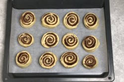 название картинки Булочки синабон с корицей