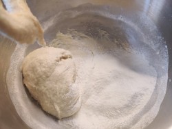 Булочки в мультиварке дрожжевые