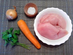 Бульон из куриных грудок - шаг 1