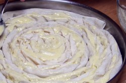 название картинки Бурек по турецки с мясом свернутый