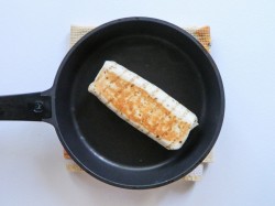 Буррито поджаренный на сковороде