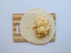 Буррито поджаренный на сковороде