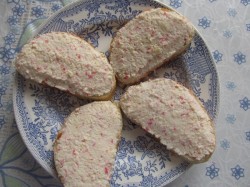 Бутерброды с крабовыми палочками майонезом