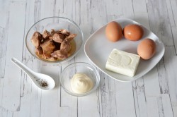 название картинки Бутерброды с печенью трески простые и праздничные