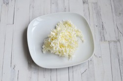 название картинки Бутерброды с печенью трески простые и праздничные