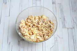 название картинки Бутерброды с печенью трески простые и праздничные