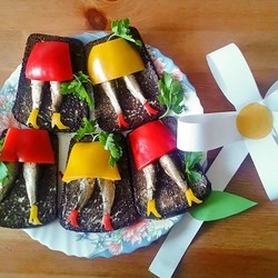 Бутерброды со шпротами праздничные