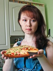 название картинки Быстрая пицца на кефире без сметаны на сковороде