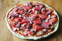 Домашняя пицца в микроволновке с сыром быстро