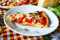 Домашняя пицца в микроволновке с сыром быстро