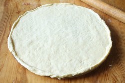 Домашняя пицца в микроволновке с сыром быстро