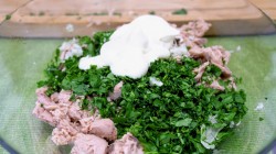 Быстрая закуска из помидоров фаршированных тунцом