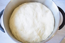 Быстрое дрожжевое тесто для пирожков