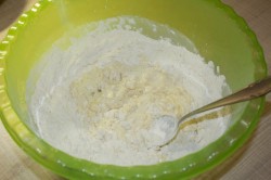 Пирожки из быстрого теста на сковороде с грибами и курицей