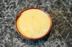 название картинки Омлет в микроволновке с молоком пышный