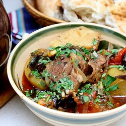 Чанахи с баклажанами и фасолью