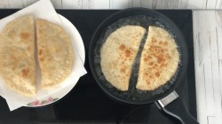 Чебуреки с картошкой - шаг 15 Чебуреки с картошкой - шаг 15
