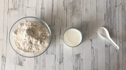 Чебуреки с картошкой - шаг 1 Чебуреки с картошкой - шаг 1