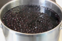 Черничный компот из черники - шаг 4