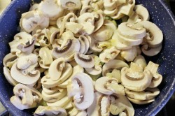 Чешский суп в хлебе