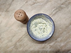 Сливочное чесночное масло с чесноком в домашних условиях