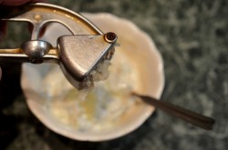 название картинки Чесночный соус для шаурмы в домашних условиях