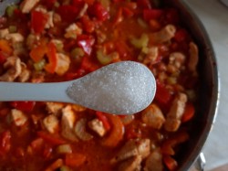 Чили с курицей из сезонных овощей