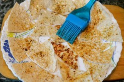 Чипсы из лаваша в микроволновке