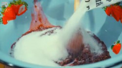 Чёрная смородина перетертая с сахаром без термообработки