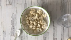 Цветная капуста с картошкой в духовке - шаг 3 Цветная капуста с картошкой в духовке - шаг 3