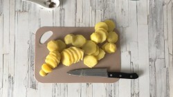 Цветная капуста с картошкой в духовке - шаг 6 Цветная капуста с картошкой в духовке - шаг 6